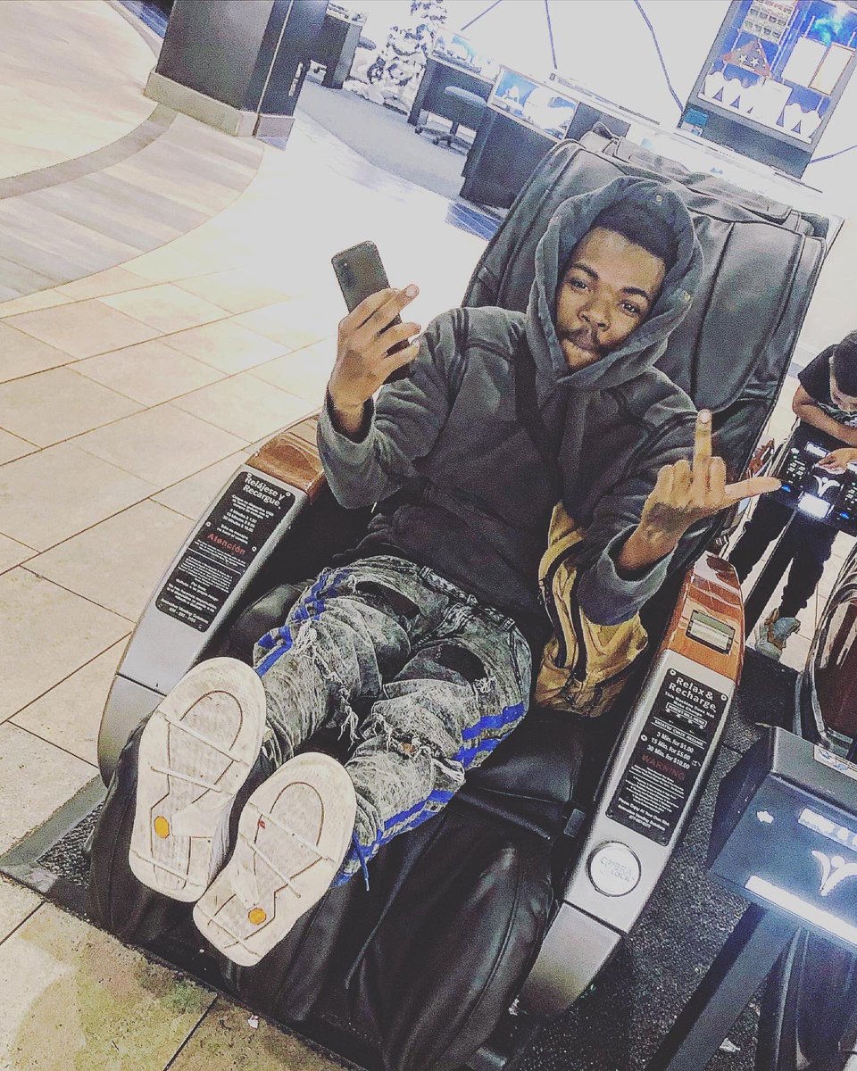 7so_g7's tweet photo. BOSSES RECOGNIZE BOSSES OFF THE RIP🫱🏽‍🫲🏾‼️🗣🗣 TOLD @LucaDayz &amp; @lilhypnooo IT’S UP ⬆️FROM HERE 📖 🚀🚀 I DROVE 9HRS FROM #MICHIGAN ☠️🧤 TO #VIRGINIA ✌🏾🫶🏾CUZ IM REALLY HUNGRY FOR THIS SHIT 🍽🏹I APPRECIATE ALL OF THE NEW SUPPORTERS 👥 IN #VIRGINIA I  GAINED THIS WEEK 💕 @lilree0704 https://t.co/Q52FUkp5MO