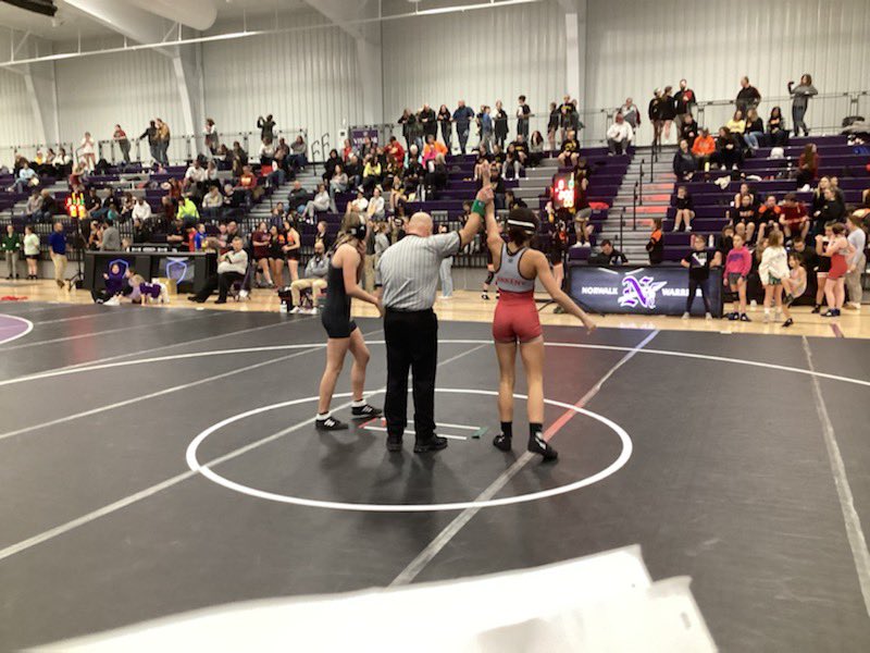Our AGW middle school girls did a great job at the Norwalk meet with a 20-12 record!