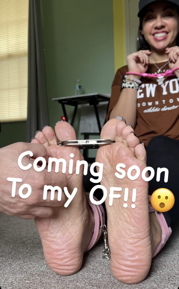 DeedeericanF's tweet photo. Woohooo ! Comin soon ๐
#subscribe #onlyfans #lotsofcontent #feetvideos #latinafeet #footfetish #soles #toes #feet #buymyfeetpics #cashapp #amazonwishlist https://t.co/CR94YmdKjL