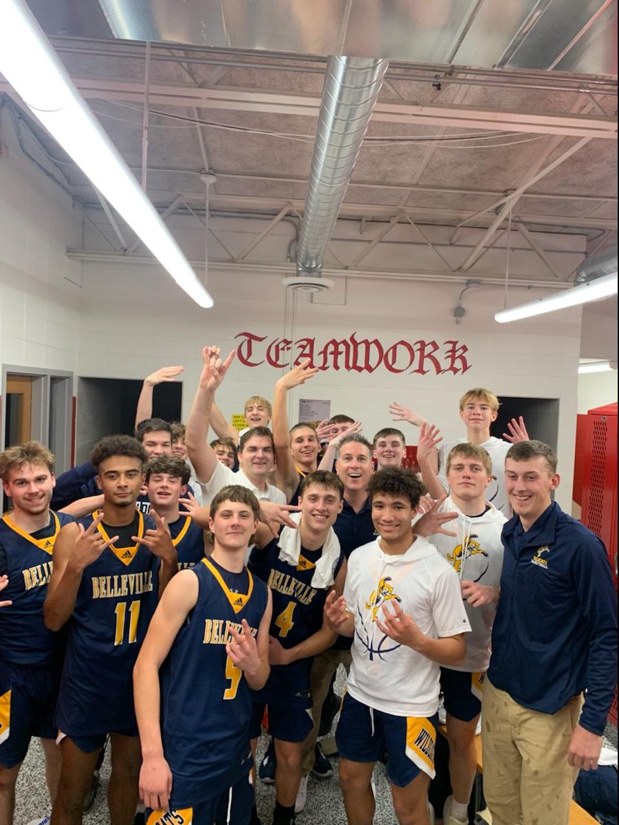 TJ20TJ's tweet image. Grinding out a road win! Love this team and these boys! #NotForTheWeak Go Cats! @BellevilleBBall