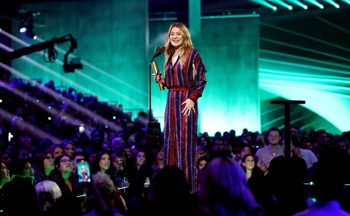 ifsellen's tweet photo. I'm so proud of you ells 💖 https://t.co/EPVCrWTkPX