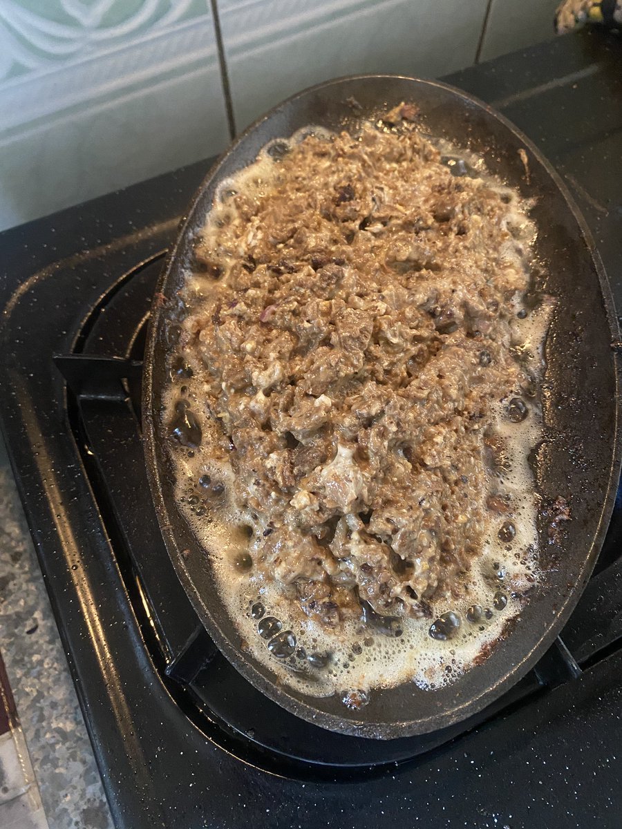 aure_archie's tweet photo. Whoooosah! 🧘🧘🧘 #porksisig #ampalayawithegg https://t.co/E8MricEl6p