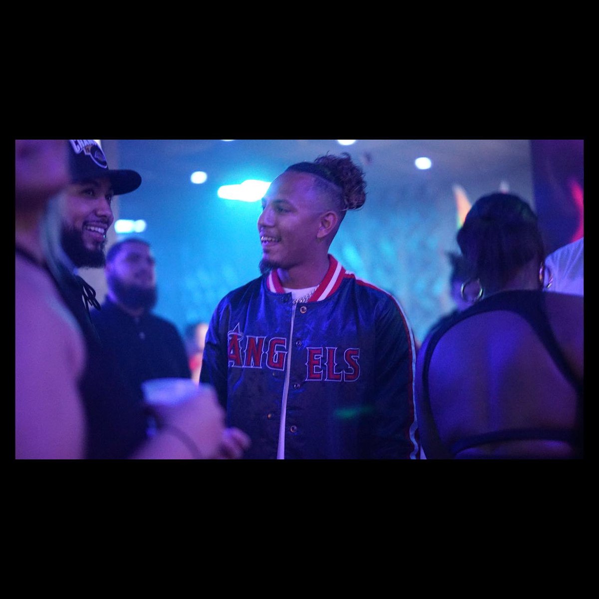 officialslugz's tweet photo. MY VIBE DIFFERENT
I SHINE DIFFERENT
MY GRIND DIFFERENT
MY MIND DIFFERENT
ENERGY DIFFERENT
IM STILL STANDING LIKE IF IM STILL ONE OF A KIND DIFFERENT π¦
π¦
π¦
#DRIPFOREVA https://t.co/engJrAg62T