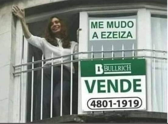 DEBORAHKAHAN1's tweet photo. ES-TA-LLÉ🤣🤣‼️ https://t.co/K58tSz14E0