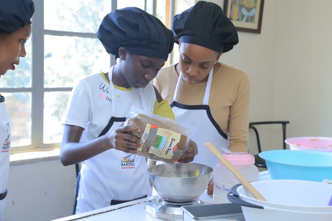 BakingAcademyUg's tweet photo. #vacistsbakeryprogram - #DecemberClass
Registration for #JanuaryClass for #holidaymakers , #vacists plus those that want gain these skills.
Call or WhatsApp us on 0757310583 / 0780372203 / 0706740071
#bakeryschool #bakingtime🍰 #bakingfromscratch #bakingschool https://t.co/2xcOwfOhQe