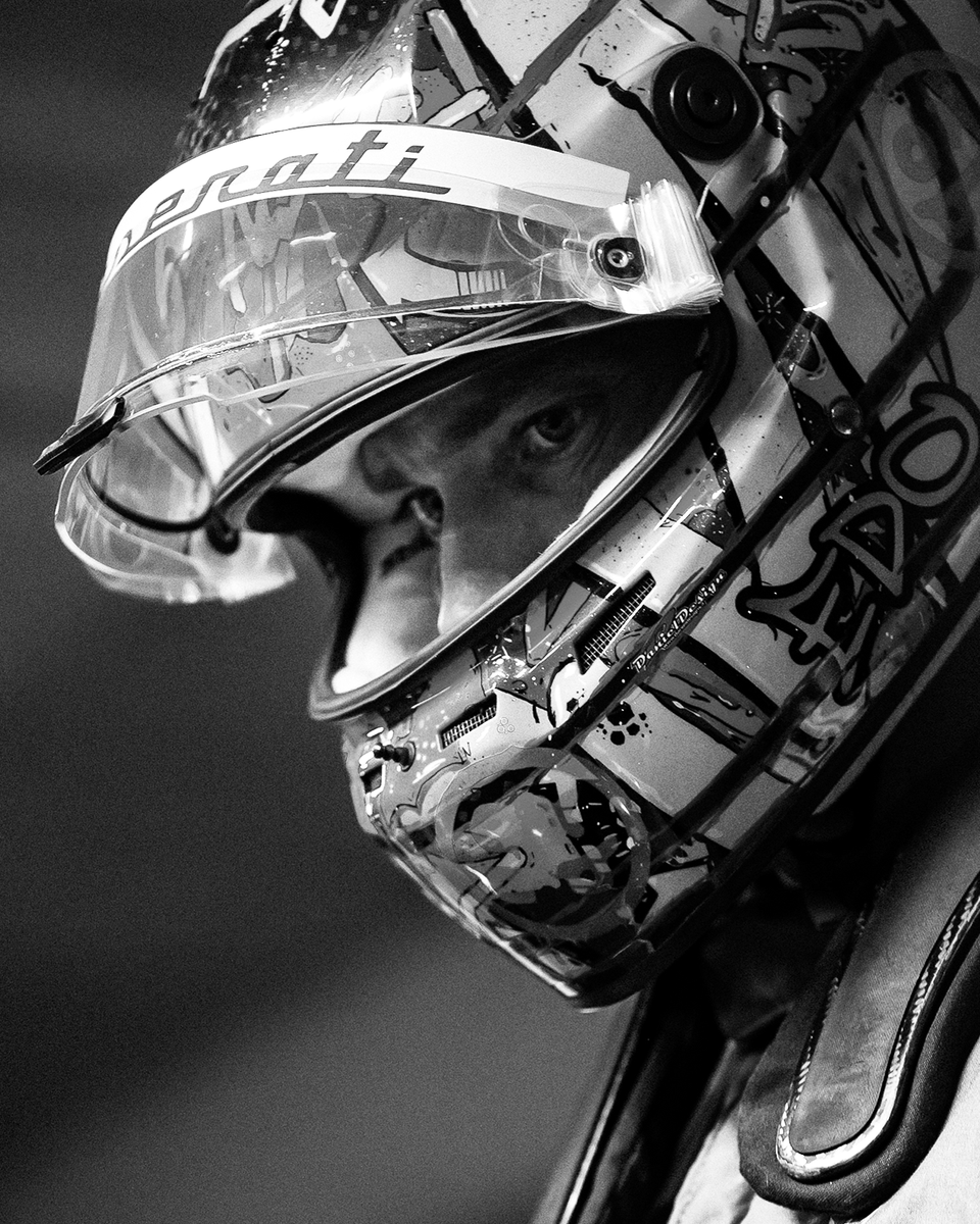 maserati_th's tweet photo. They say that lightning never strikes twice in the same place.
Tomorrow we’ll prove them wrong.
Tuesday 6 December at 18:30 CET. Modena.
@maserati_formula_e @fiaformulae
@edomortara @maximilianguenther
#Maserati #RACEBEYOND https://t.co/JnoB6RkgcX