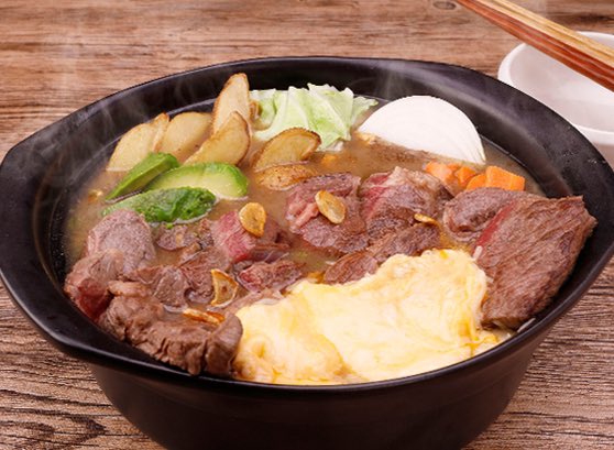 ステーキ鍋、めちゃくちゃ見た目バカで最高 