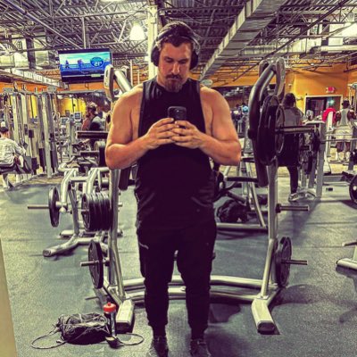 Theroux88's tweet photo. #NewProfilePic https://t.co/zBuXqsaIAo