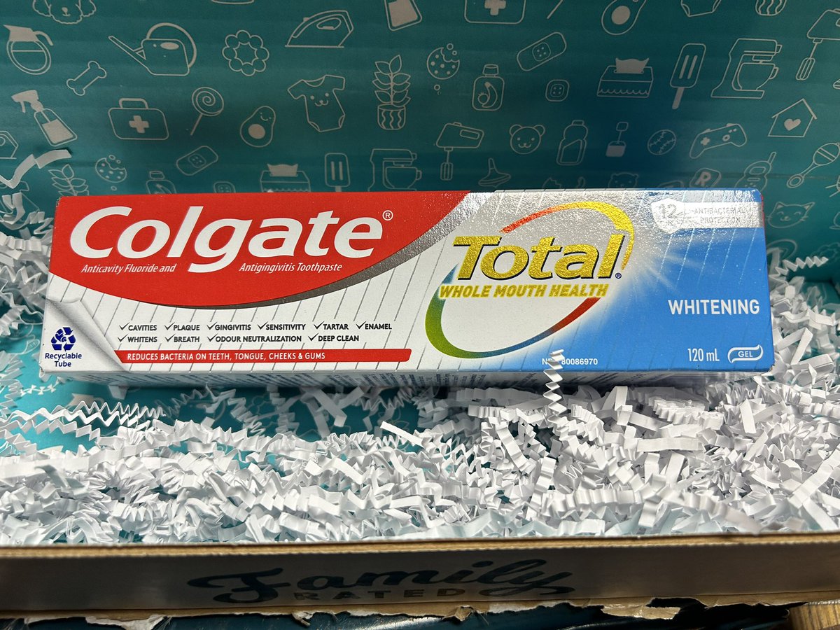 darlin928's tweet photo. I’ve been using this Colgate Whitening toothpaste gel as a #freeproduct for a week now. I’m quite amazed by the whitening it has already given my teeth, as well as helps with enamel and gum damage. It also gives a nice minty fresh taste in your mouth after using. https://t.co/Tsf5sLvbeo