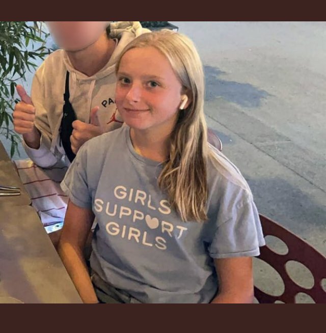 DelA2G's tweet image. Il y a 3 mois, le 14 octobre, Lola violée meurt égorgée à l'aide d'une paire de ciseaux par une Algérienne qui n'avait rien à faire en France. OQTF 

L'Etat français et les gauchistes tentent ensuite vainement de cacher ce crime à l'opinion publique.

Nous n'oublions pas.❤️