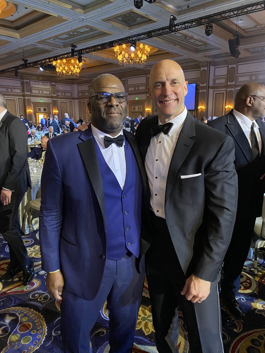 Josh Whitman On Twitter Enthusiastic Proud Crew Of IlliniFootball Alumni In Las Vegas 