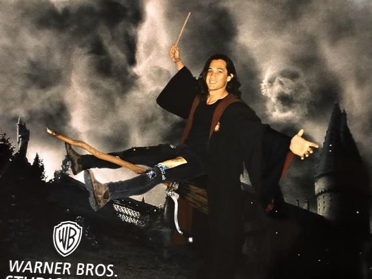TMI_Uruguay's tweet photo. Awww...I've missed this lovely human's posts...@ch8i
"Food. That is all...Activate tourist mode!" Yes ppl, he's a #Gryffindor π¦
#ShadowFam #TheNewsreader #TheNewLegendsofMonkey https://t.co/CxPSkty54u