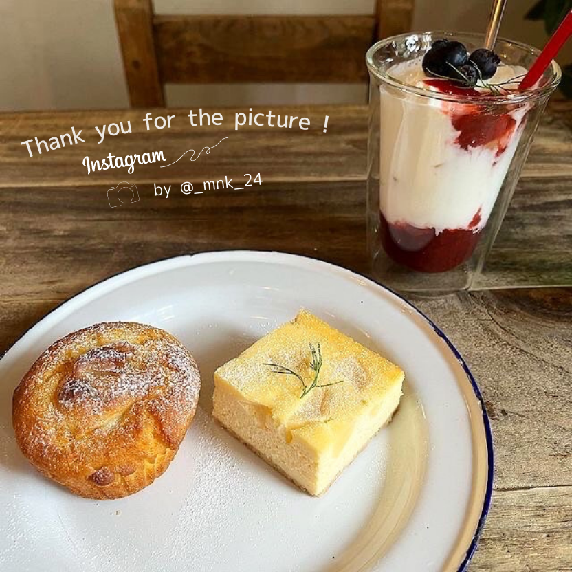 choux2cafe's tweet photo. リコリス - in 赤羽岩淵

🤍マフィン ￥380～
🤍ケーキ ￥500～

親子で営業されているテーブル席2つ・カウンター席3つの可愛いらしい小さなカフェ🌱

可愛さがギュッと詰まった店内で
美味しいマフィンを食べながらほっこりししちゃいました♡
#東京カフェ #choux2cafe #coffee https://t.co/yaVM5DsCiv