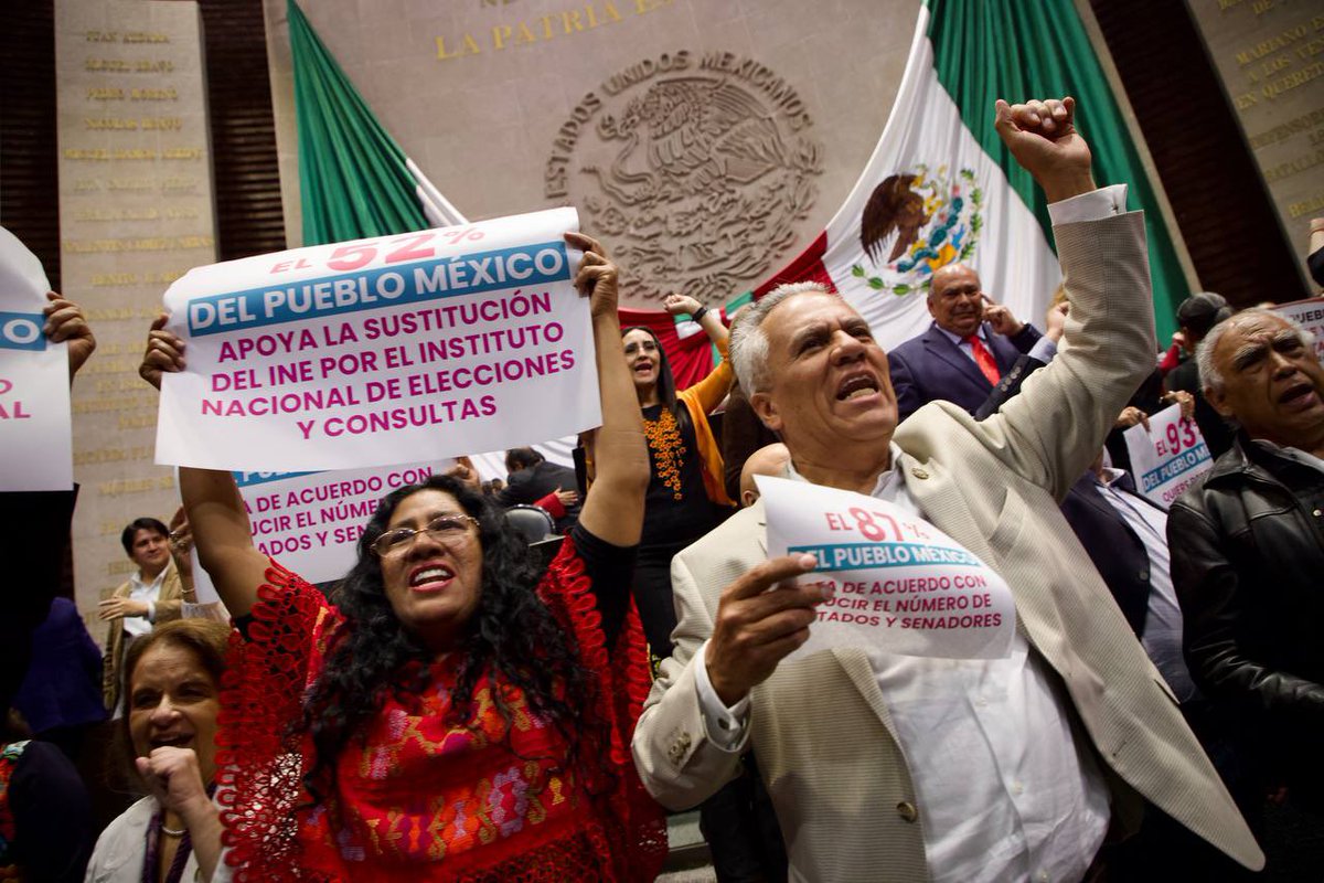 PartidoMorenaMx's tweet photo. No se puede vencer a quien no sabe rendirse.

En Morena tenemos un Plan B para seguir defendiendo los intereses del pueblo de México. https://t.co/f1kbhPj3Sd