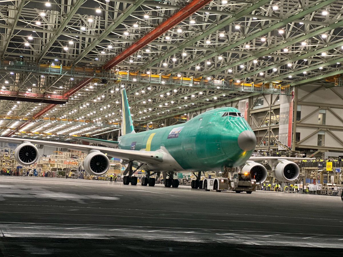 Ladies and gentlemen. The last Boeing 747 to roll off the assembly line. Photo credit to my mom who was part of the team to finish it up.