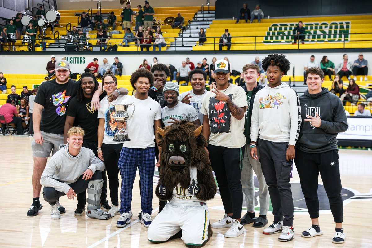 OBU_SAAC's tweet photo. Presenting your 2022 Fall #DAVCUP Winner... @OBU_Football !! Thanks to everyone who participated in davcup this semester!! https://t.co/gYTWqvAljL