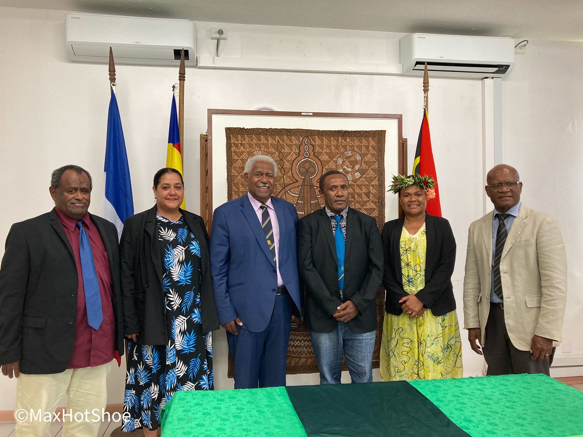 MaxBanga's tweet photo. The First Deputy and the Third Deputy Speakers of Parliament of 🇻🇺 were honored to receive the President of Congress of 🇳🇨🇫🇷 within the Twinning Agreement between the two institutions. More discussion were proposed in the near future.
#vanuatu #newcal #Parliament https://t.co/YYLyzbV8St