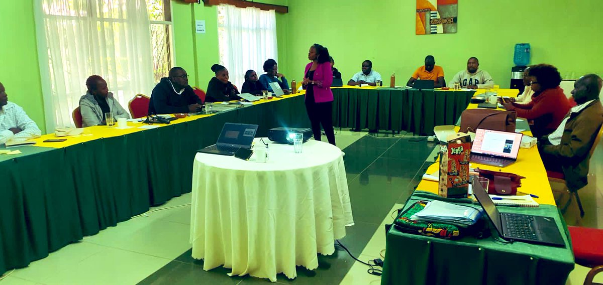 JoyKivata's tweet photo. Effective communication ensures project goals and objectives are understood with clarity and purpose by all stakeholders. It fosters team-wide trust and commitment to achieve better outcomes. On the job training @ViAgroforestry  Kenya team! https://t.co/qPuDKxOvvZ