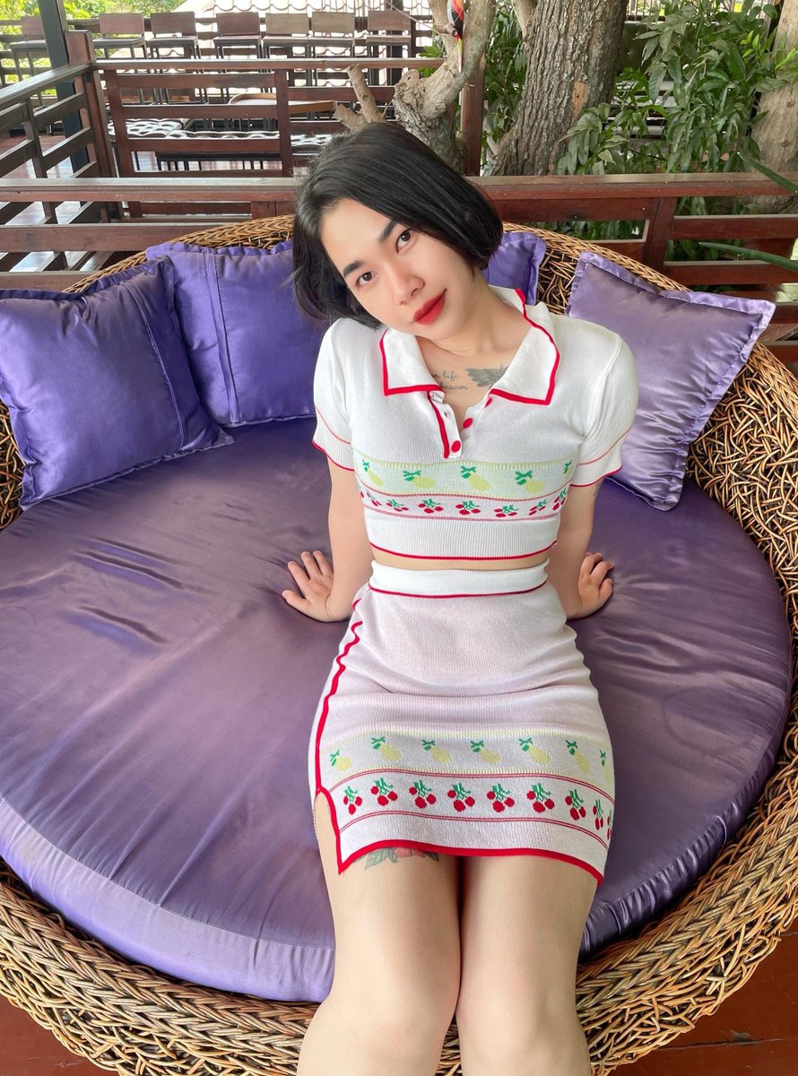 dekchomphon's tweet photo. @mrjxxbigtits ก่อนมีลูกผมว่าวรูปเธอบ่อยมาก พอเธอท้องและคลอดเธอก็เงียบไปไม่โพสรูป ตอนนี้เธอกลับมาปลุกควยผมอีกครั้ง https://t.co/scmQcQcTnQ