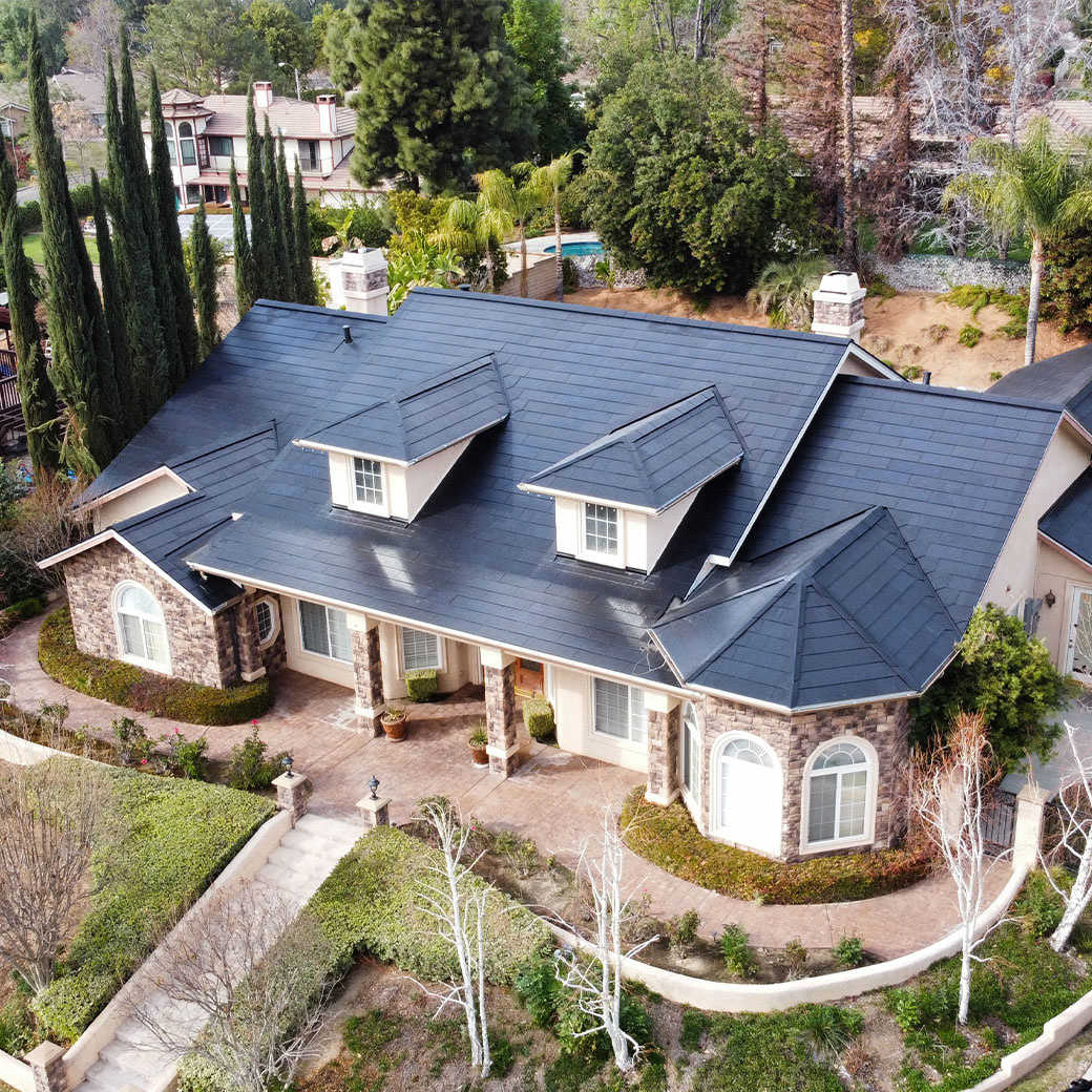 wholemars's tweet photo. Tesla Solar Roof https://t.co/6A8AKQRTFU