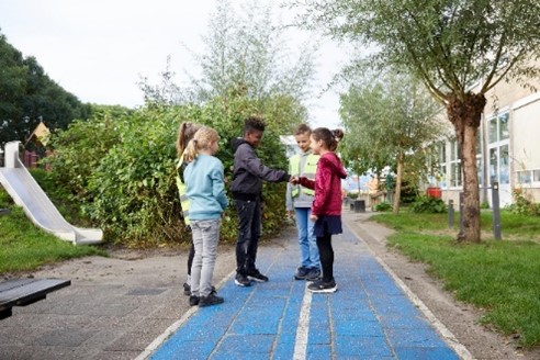 Ieder kind verdient een mooie, kansrijke jeugd. Als #gemeente kan je hierin een verschil maken. Door integraal samen te werken aan preventie, gezonde leefomgeving en vroegsignalering van risico’s. Hoe? Hoor het terug in het webinar 'Gezonde jeugd'!
➡️ loketgezondleven.nl/advies-onderst….