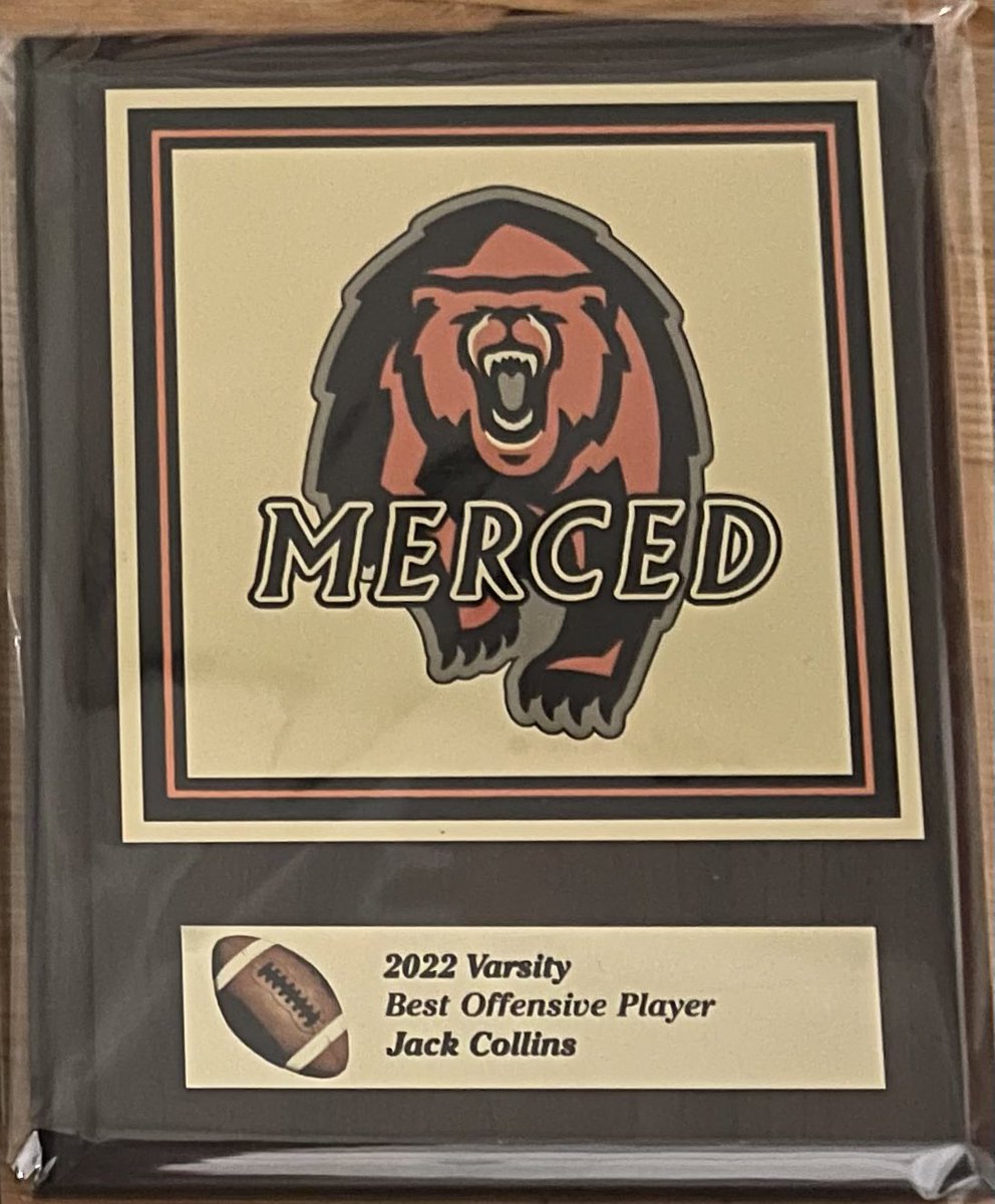 JoshKimoCollins's tweet photo. WR/TE @jackgcollins  Best Offensive Player @CalFootball @calpolyfootball @AztecRecruits @frontrowpreps @BlackHatFootbal @NevadaRecruits @NateCosta7 @USDFootball @CoachSark @RealCoachCarter @CoachDSage @BrownU_Football @jackwmcdaniels @PGregorian @CULionsFB @ucsdfencing https://t.co/VWA0XjYhNE