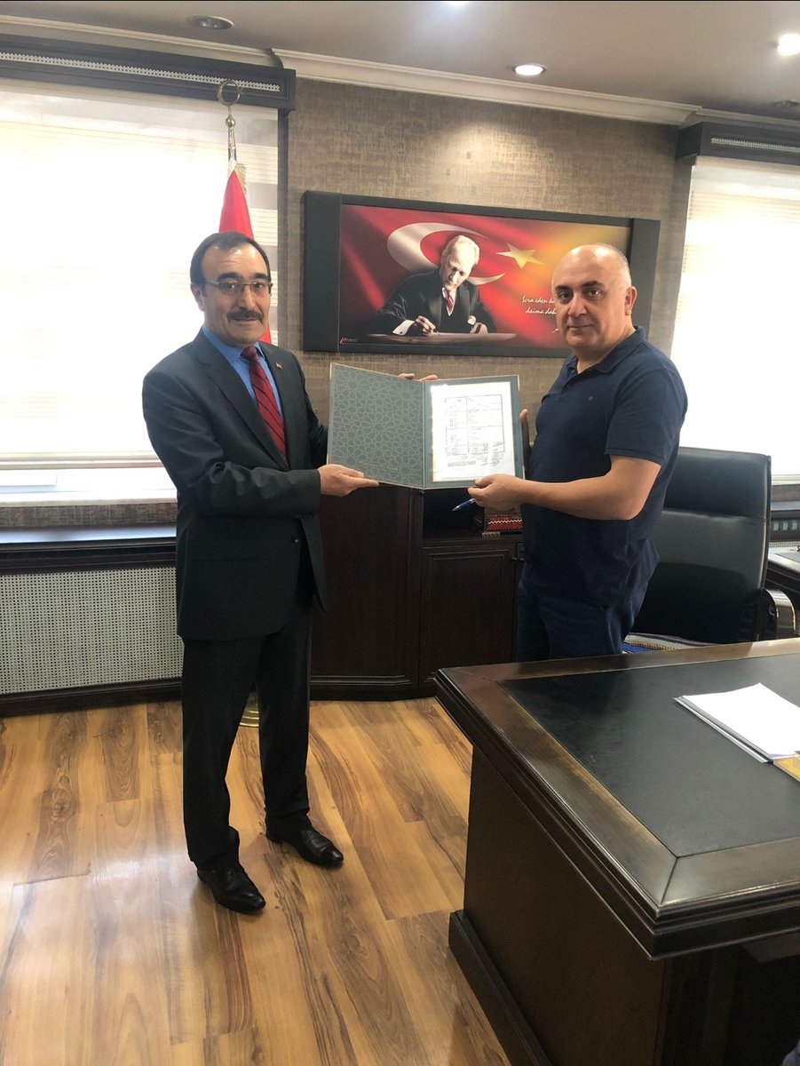 Sayın Kaymakamımız İlhami DOĞAN' ın doğum gününde kendilerine "Doğum Belgesi" takdim edilmiştir.