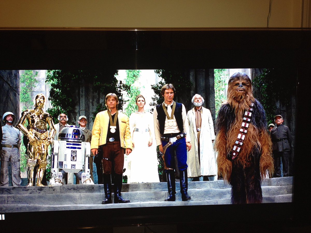 Are you my two front teeth, cuz you’re all I want for Christmas. 😎