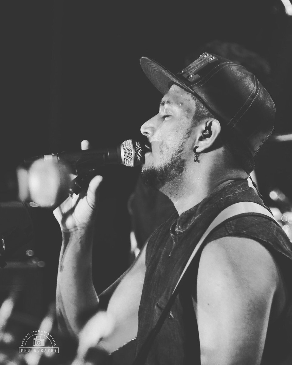 dasarathDasH's tweet photo. Never Again ❤️
.
.
.
.
#professorband #dasarathdash #professorconcert #concert #onstage #music #musician #neveragain https://t.co/LV11gkLNjA