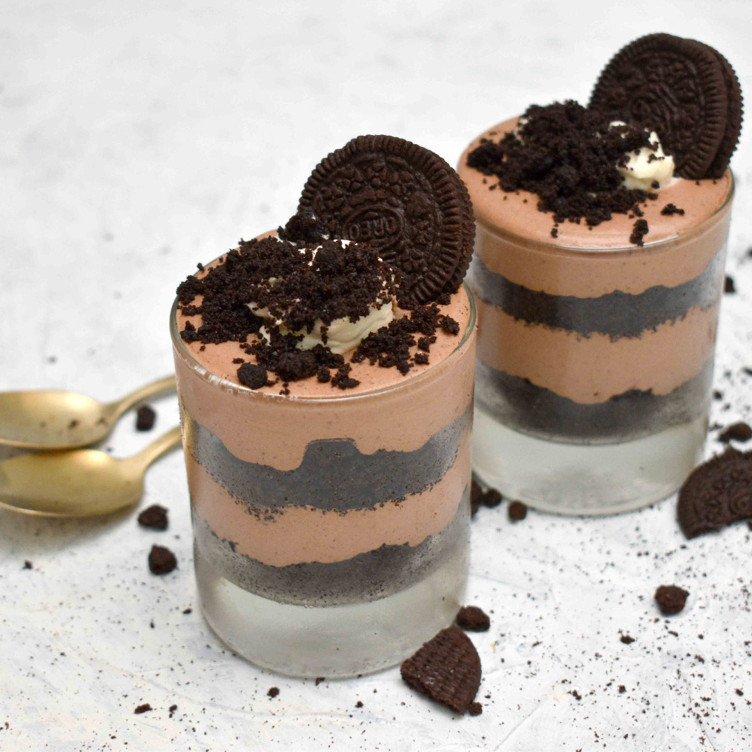 lonumedhumv's tweet photo. New recipe: Oreo Pudding

Oreos, cheese spread and whipping cream are the key ingredients in this simple yet drop dead delicious dessert.

Follow the link for the recipe --> https://t.co/oQD0UDuhND https://t.co/dZQ0CMjeAr