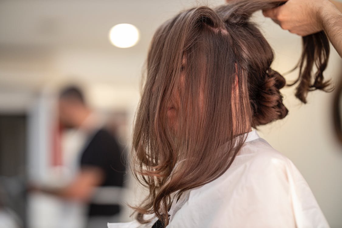 sanclemente01's tweet photo. Many people are born with crazy beautiful hair. Due to various damaging factors, it becomes hard to maintain a healthy and bouncy hair. All thanks to amazing local stylists, having a hair glow-up becomes easy. https://t.co/IbTSi2r20j https://t.co/u8AUV3Fhh9