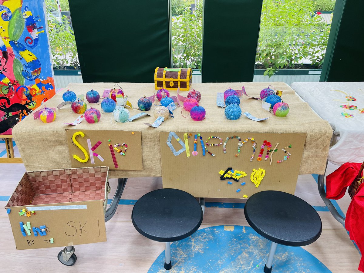 Whitney Elliott tweet media