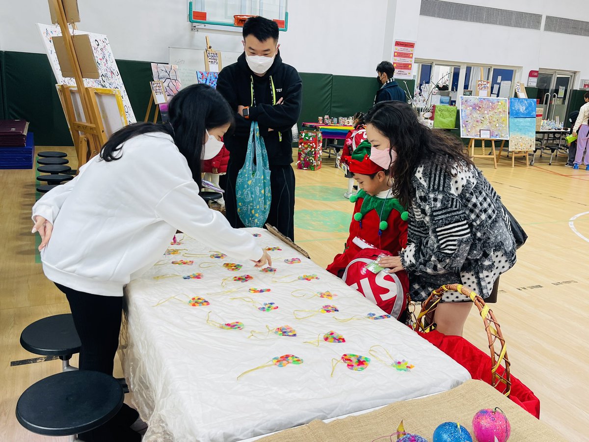 Whitney Elliott tweet media