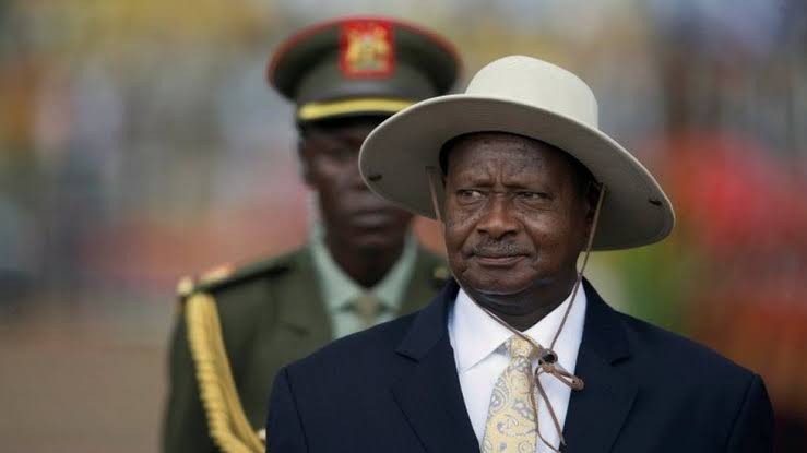 DanielLutaaya's tweet photo. FACTS
Uganda's economy was valued at 14.4 Trillion in 1986, it is now over 128.5 Trillion(Growing 9 times) 
GDP per capita has more than tripled.
Domestic revenue collection increased from 5 Bn to 17,589 Bn
Number of factories grew from just 80 in 1986 to 4,920 https://t.co/GuuzO0QspC
