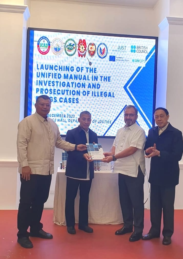 EUAmbPH's tweet photo. I take pride in joining today's launch of the "Manual in the Investigation & Prosecution of Illegal Drugs Cases" by @DOJPH & ICAT w/ the support of πͺπΊ #GOJUST. This will help safeguard rule of law and due process in drug cases in the Philippines.
#EUinthePhilippines πͺπΊπ€π΅π https://t.co/kB8E1z1JEM