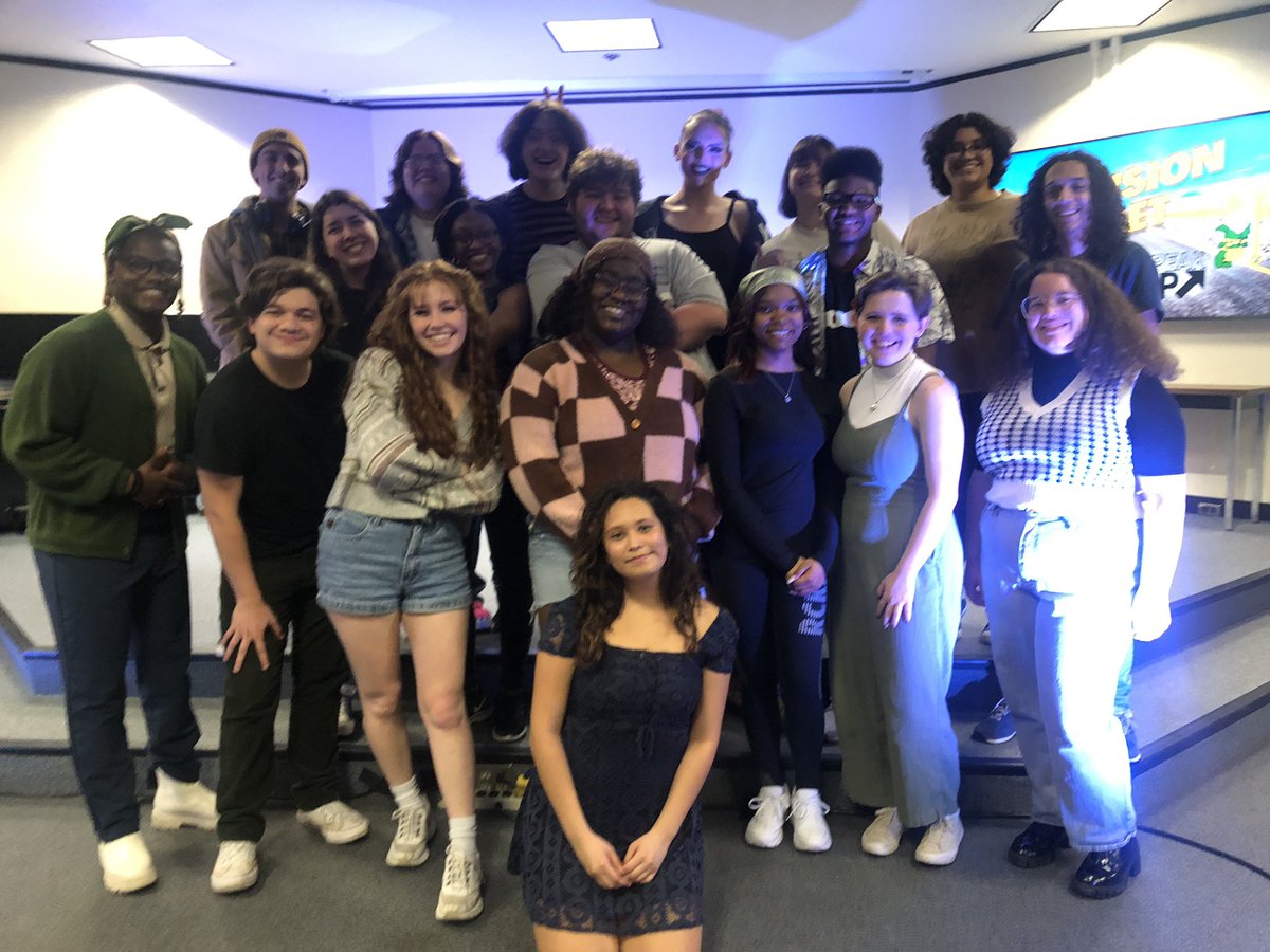 Conclusion Cabaret was a complete success! Thank you to everyone who made it possible and those who came to watch! RFI will be back better than ever next semester! 🛠️