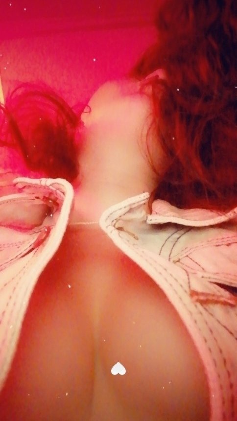 FireMellow2022's tweet photo. Let's do something interesting, for every 10 likes on my post on #OnlyFans I'll send you one exclusive picture 😈

There's even a free trial link here so you can participate 😈
https://t.co/56yDaNswtH https://t.co/Afd4fvPDGt