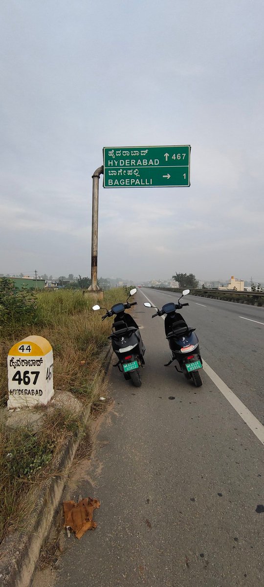 vikasgowda9266's tweet photo. @OlaElectric Successfully completed 237km in single charge in move OS 3 beta regen is the very good TOOL for this achievement,it was awesome experience it took 12.30hrs to finish.@bhash @Pavan1739 @PmanoharManu @OlaElectric #EndICEAge https://t.co/lV1EEaZn5p