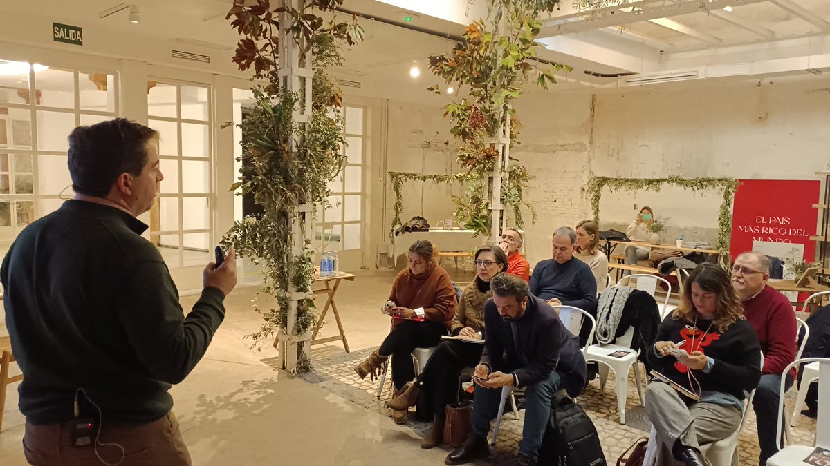 Hoy celebramos reunión de Junta Directiva en el espacio Pastoreo que <a href="/Interovic/">@Interovic</a> pone en marcha estos días en Madrid. Aprovechamos la ocasión para conocer algo más "La carne Rosa" <a href="/TernascoAragon/">Ternasco de Aragón</a>