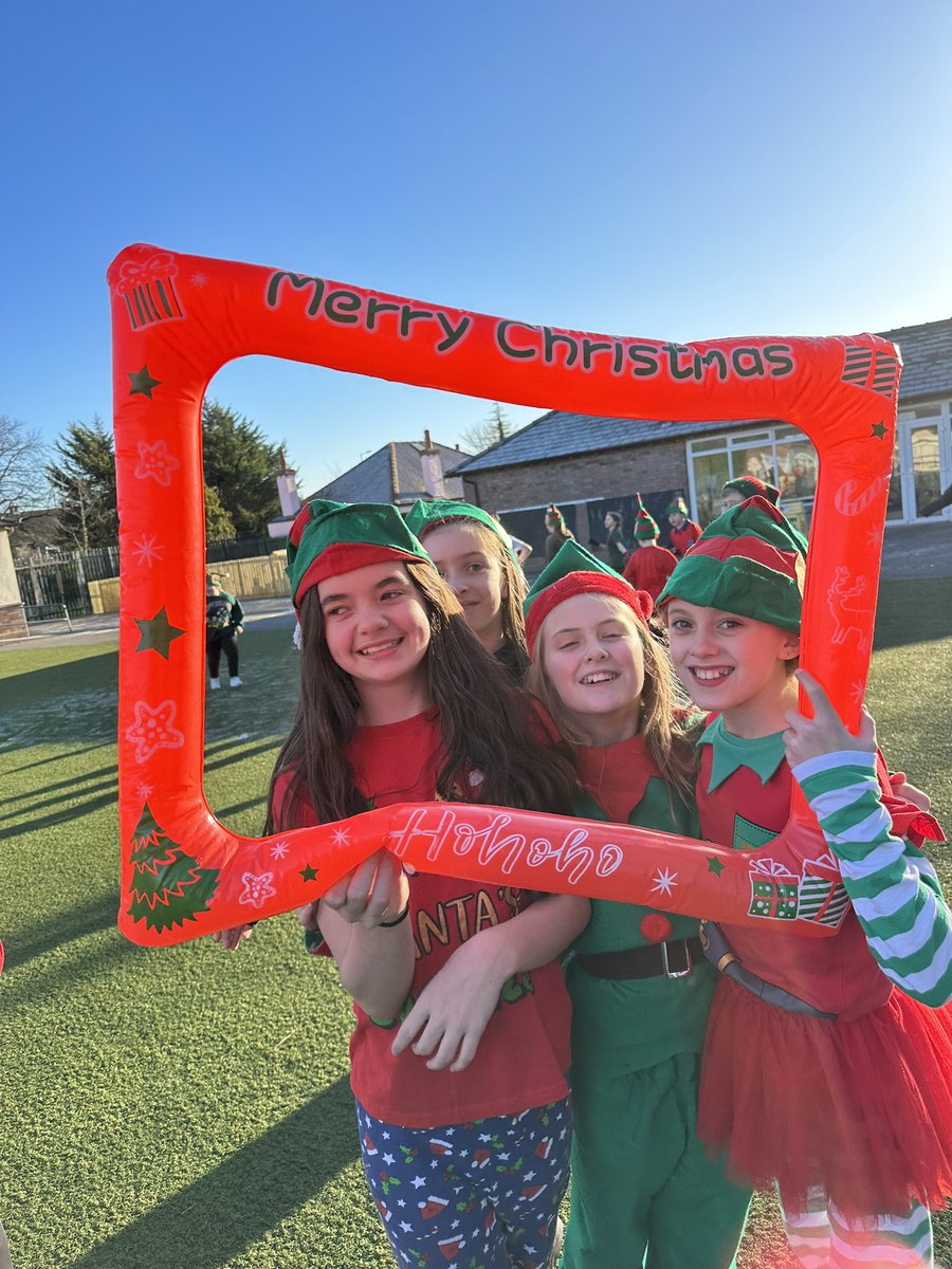CCMPrimary's tweet photo. Year 6 had lots of fun in the elf dash this morning #elfdash #stjohnshospice https://t.co/ckkebbd5C3