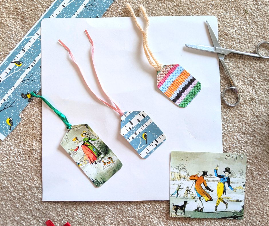 BristolCouncil's tweet photo. An estimated 1 BILLION Christmas cards are thrown away each year, that's a lot of waste!
Instead of throwing them away, why not save them to make gift tags next year?
#WestOfEnglandRecycles #12TipsForChristmas https://t.co/FMY74mpPGa