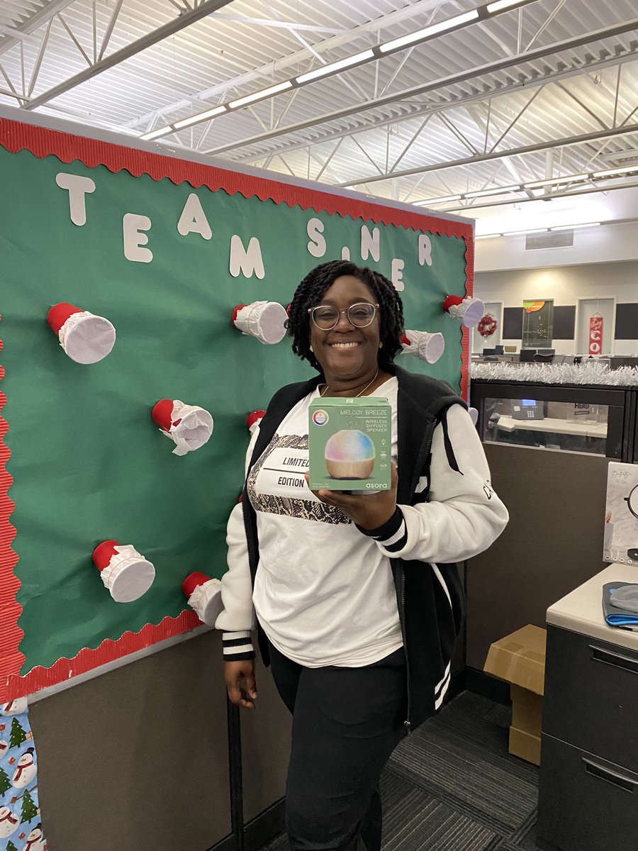 Team Siner’s 15 day giveaway is off to a great start in Lafayette! Shout out to our first two winners Nicole and Dondranique!!!!! <a href="/LafccUnited/">Lafayette United</a> <a href="/TLRashad4/">Tiwanda Rashad</a> <a href="/411MikeP/">Michael Patenaude</a>