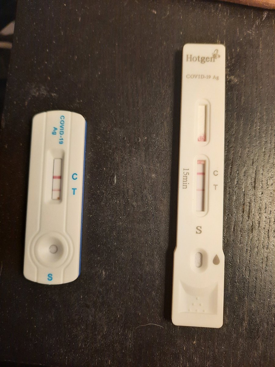 Links ich. Rechts der Mann. PCR sagt auch dasselbe. Das Jahr kann echt weg. Verlauf ist zum Glück mild.