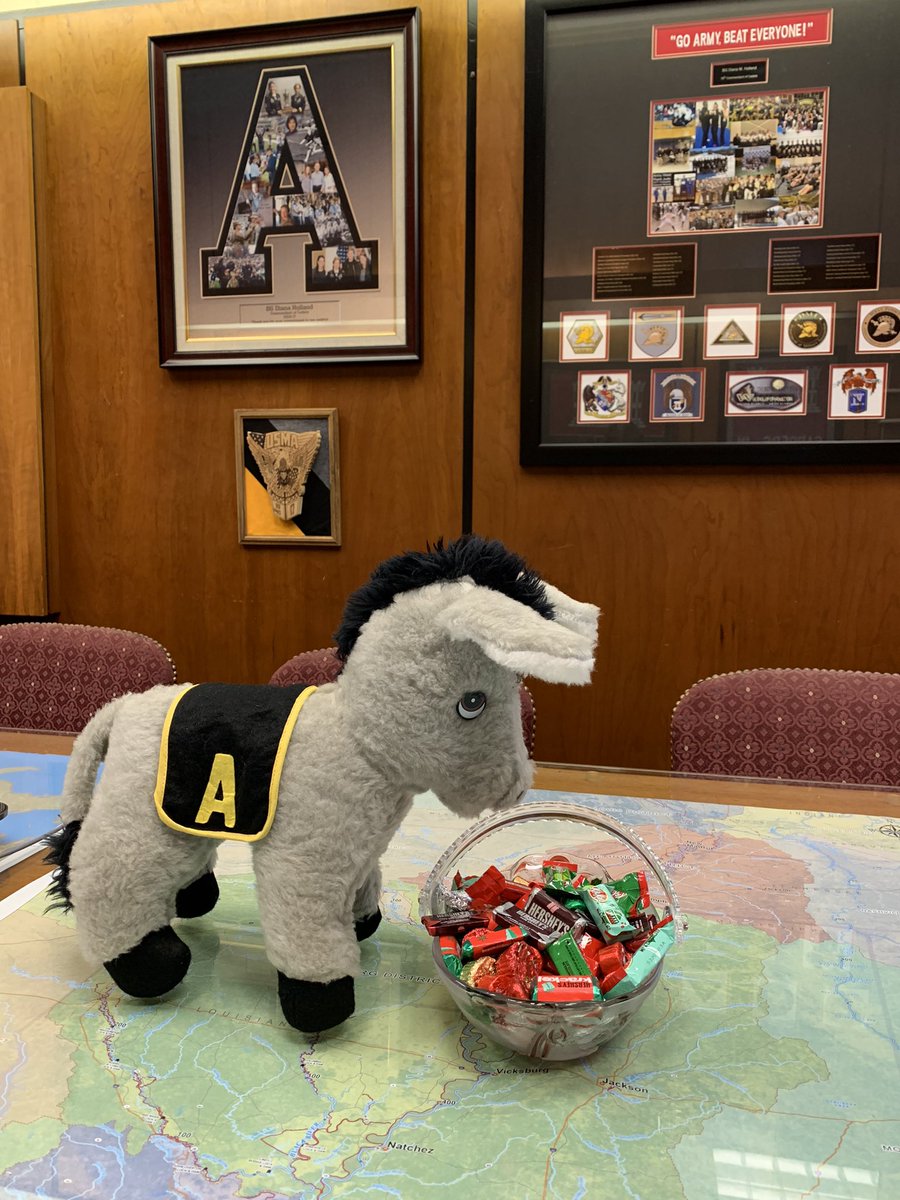 DianaMHolland's tweet photo. The #Army Mule is fueling up for the big game on Saturday!
From Vicksburg, Mississippi…GET FIRED UP, Y’ALL!!🔥 #GoArmy #BeatNavy #BeatEveryone #MulesRule https://t.co/twv9d1znoR