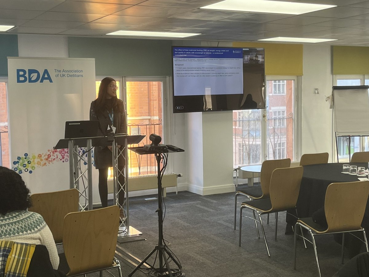 Next up Yana presenting her work on #timerestrictedfeeding <a href="/SurreyDietetics/">Surrey Dietetics</a> <a href="/BDA_Dietitians/">British Dietetic Association</a> #BDAResearch