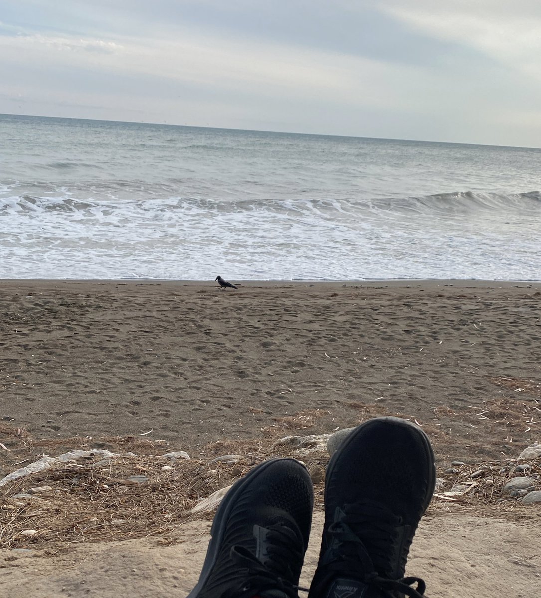 …”davul bile dengi dengine,,,”

sözdeki &lt;bile&gt;çok önemli altını çizmeli