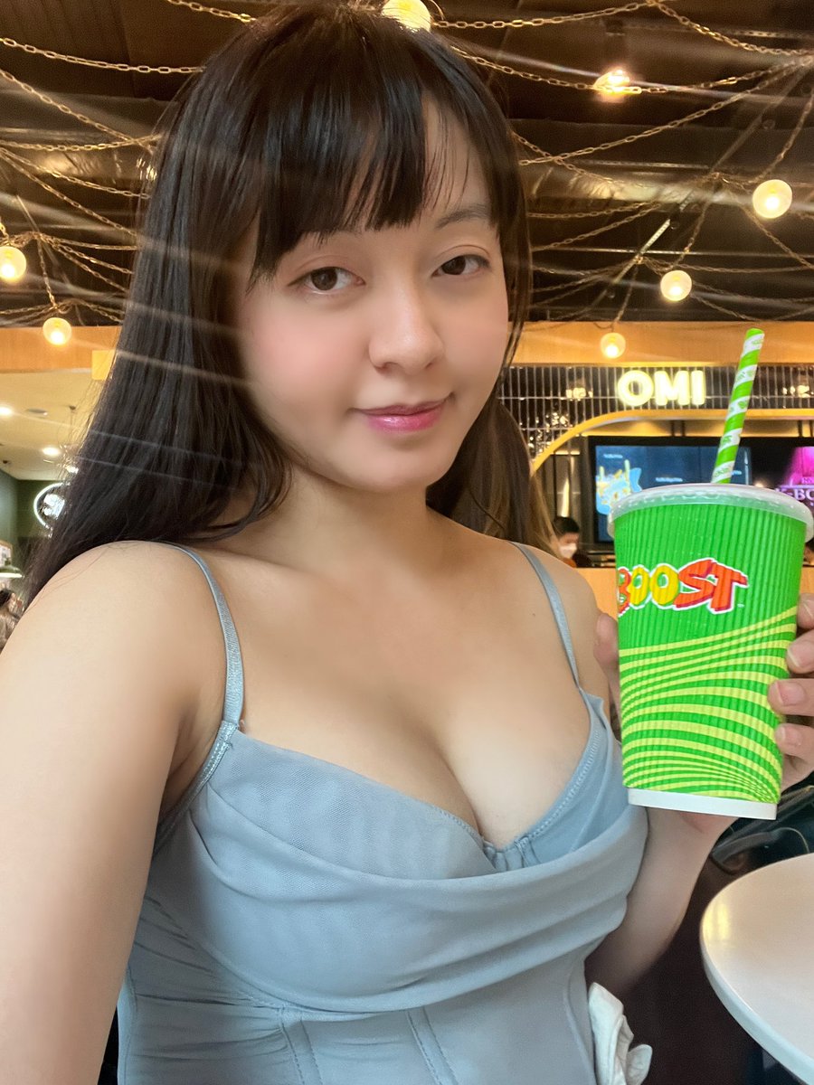lilybabeart's tweet photo. Craving juice 🧃🥤😍 https://t.co/IH62zEx0kU