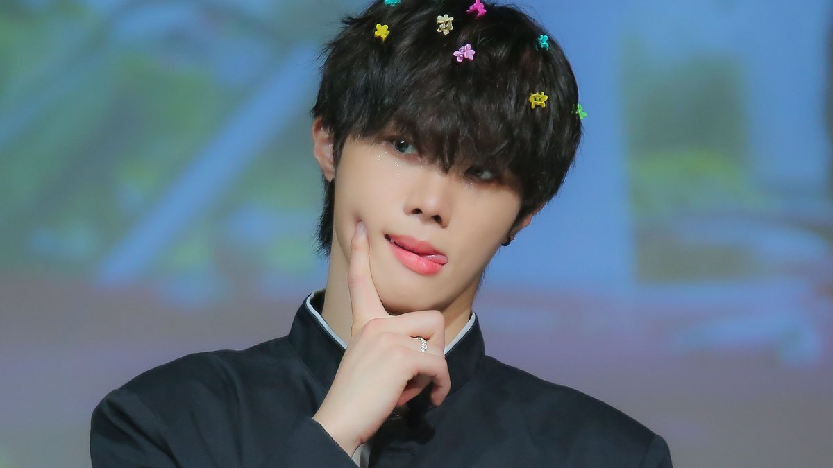 220827 대면 팬사인회 @어디더라.. | Hit The Bass 블리처스 주한 직캠 (BLITZERS JUHAN FOCUS)
🔗 youtu.be/Rpa4_n67_CE

#블리처스 #BLITZERS #ジュハン
#주한 #JUHAN #홍승현