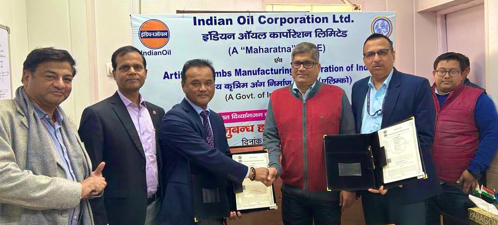 DelhiIocl's tweet photo. @IndianOilcl Delhi&amp;Haryana State Office under leadership of @Bohrashyam2 ED&amp;SH &amp; @ALIMCOHQ stepped up to empower divyangjan of Pt Deendyal Upadhyay Inst. Delhi by signing MOU for distribution of 36 motorised tricycles under IndianOil CSR

#AzaadiKaAmritMahotsav 
#EmpoweredIndia https://t.co/tXc2cng3b7