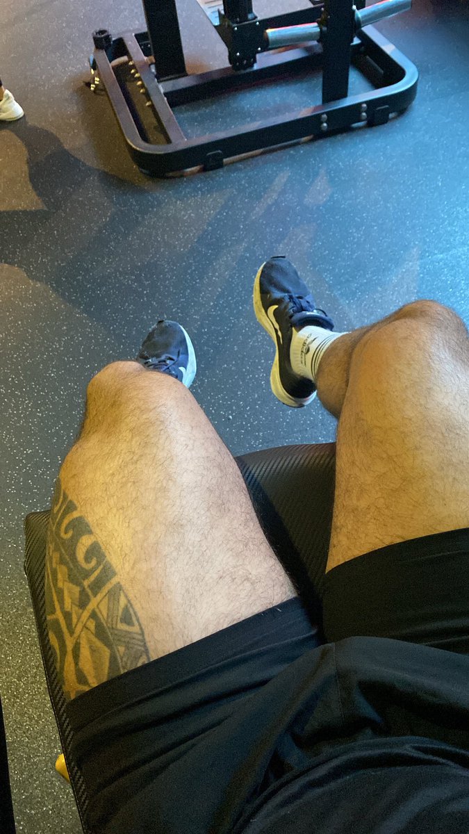 Chestkalvs's tweet photo. Leg day :) https://t.co/5PPWCxcT0L